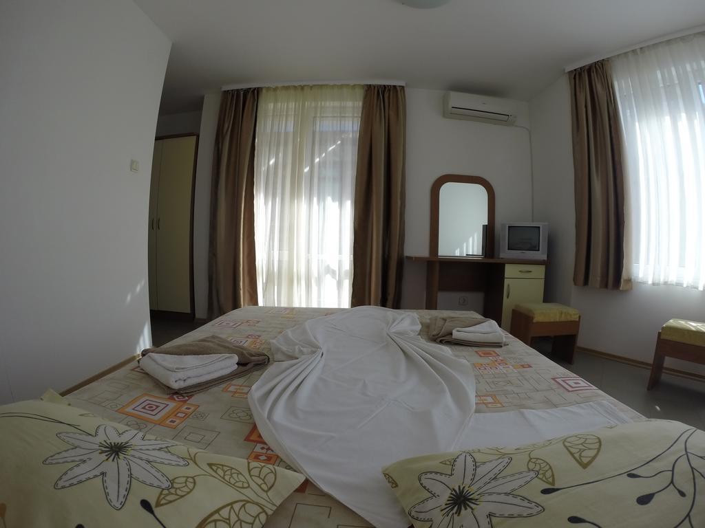 Hotel Filland Sozopol Quarto foto